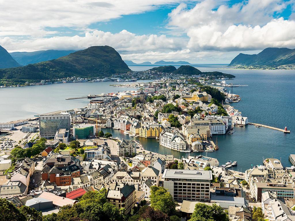 Aalesund Apartments - City Center Екстер'єр фото